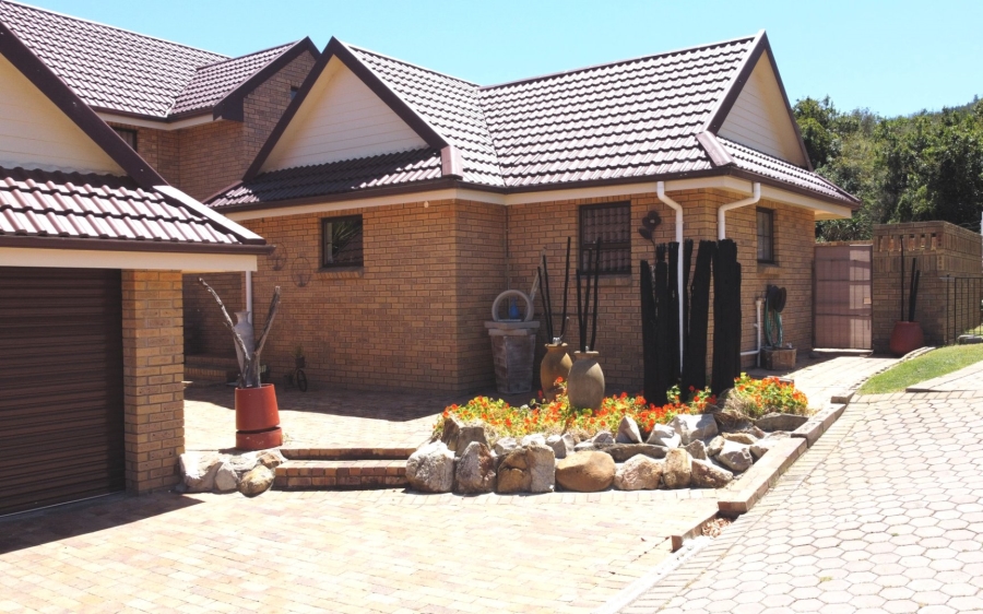 3 Bedroom Property for Sale in Dolphin Creek Golf Estate Western Cape